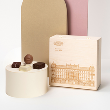 Load image into Gallery viewer, Bonbon selection in wooden box 160g