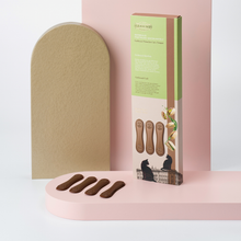Load image into Gallery viewer, Gerbeaud Cat`s tongue with salted pistachio filling75g (12 pieces)
