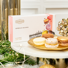 Load image into Gallery viewer, 8 Macarons in gift box (gluten-free)
