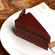 Load image into Gallery viewer, Sacher cake slice
