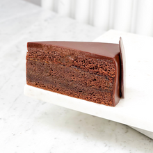 Load image into Gallery viewer, Sacher cake slice
